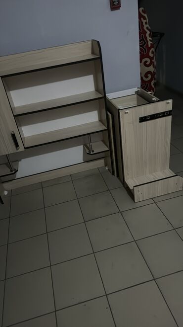 офисный стол ош: Кеңсе эмереги комплекти, Колдонулган, МДФ, Өзү алып кетүү, түсү - Саргыч боз