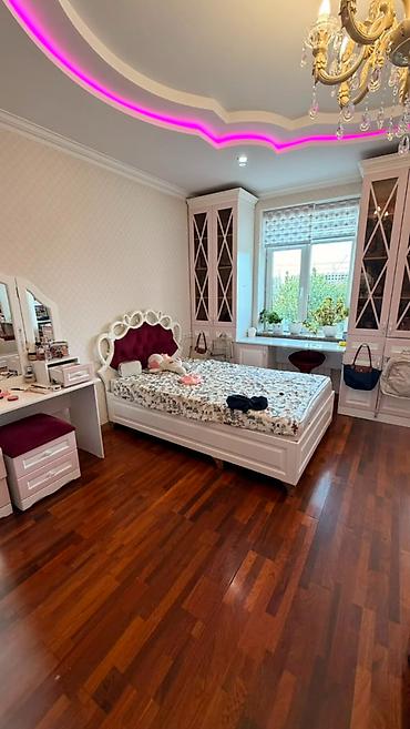 Продажа коттеджей и домов: 🏡✨ ПРОДАЁТСЯ 2-ЭТАЖНЫЙ ДОМ ✨🏡 📍 Медерова / Шукурова 📐 Участок — 6 — 12