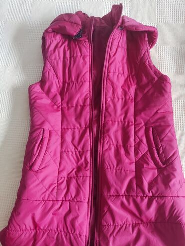 Утепленные жилеты: Жилетки — 10