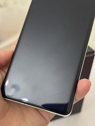 OnePlus: OnePlus 12, Б/у, 256 ГБ, цвет - Белый, 2 SIM — 15