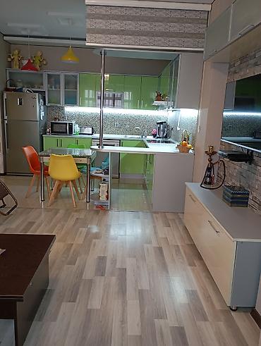 Mənzil kirayələyirəm: ​Продаётся 3-комнатная квартира с мебелью и техникой Квартира площадью — 4