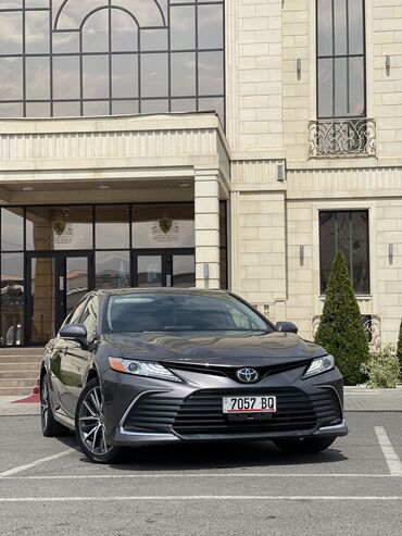 продаю авто с последующим выкупом: Toyota Camry: 2021 г., 2.5 л, Автомат, Бензин, Седан