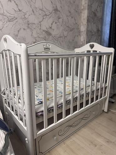 Балдар эмереги: Детская кроватка классического белого цвета с фигурными спинками и — 2