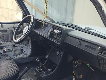 lalafo vaz 2107: VAZ 2107 sedan – ağ rəng, 4 qapı, arxa ötürücülü klassik model. - — 1