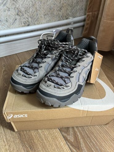 розовые кроссовки: Мужские кроссовки, 38, Asics, Новый, цвет - Серый, Самовывоз, Платная доставка