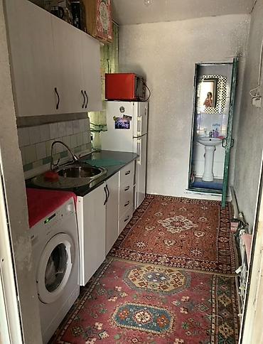 Продажа коттеджей и домов: ПРОДАЕТСЯ ДОМ . Барачного типа. Район базара возле милиции. Вода в — 5