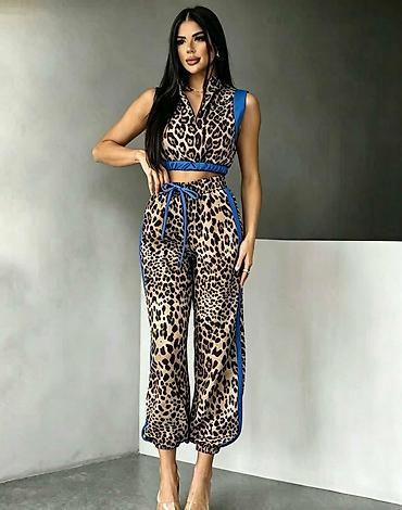 Kompleti: Dvoslojni ženski komplet sa leopard printom - Model: dvodelni set – — 2