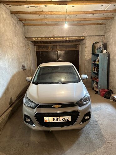 продам срочно машину: Chevrolet Spark: 2016 г., 1 л, Автомат, Бензин, Хетчбек