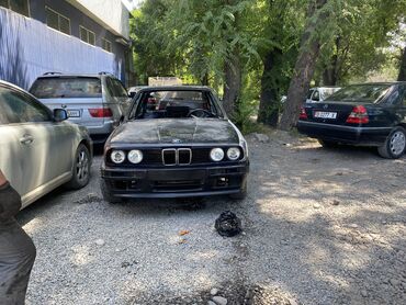 аварийные авто продажа: Продаю кузов BMW e30 с салоном без мотора сделано очень много