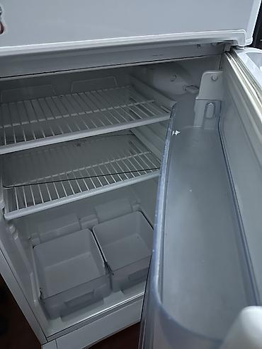 холодилик бу: Холодильник Indesit, Б/у, Двухкамерный — 2