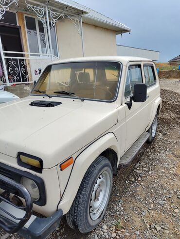 ремонт фар в бишкеке: ВАЗ (ЛАДА) 4x4 Niva: 1996 г., 1.7 л, Механика, Бензин, Универсал