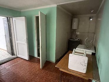 Продажа коттеджей и домов: 6 комнат и более, 200 м², 9 соток, Бишкек, Кызыл Аскер Собственник — 17