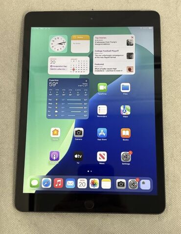 ipad 8 gen: Планшет, Apple, память 32 ГБ, 10" - 11", Wi-Fi, Б/у, Классический цвет - Черный