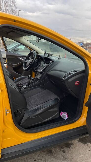 Ford: Ford Focus: 2016 г., 1.6 л, Механика, Бензин, Универсал — 6