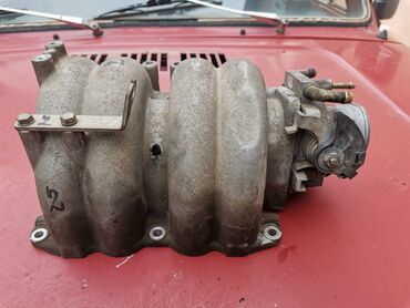 Auto delovi: Usisna grana sa klapnom i senzorima Lada 21214 Niva broj 2. Polovno — 2