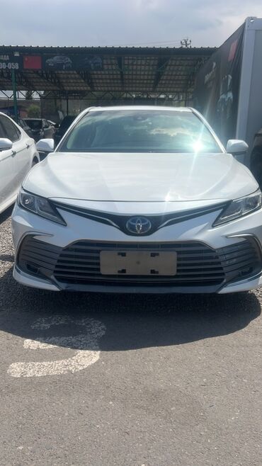 машина дишовый: Toyota Camry: 2021 г., 2.5 л, Автоматические, Гибрид, Седан