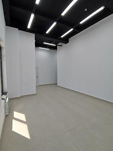 60: Аренда офисов, 60 м², В жилом комплексе, С отдельным входом, С системой безопасности — 2