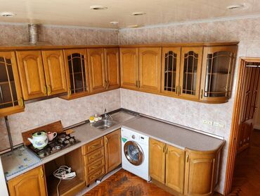 Uzunmüddətli kirayə mənzillər: Ailəyə verilir. Elmlər metrosundan 6 dəqiqəlik məsafədə yerləşir — 2