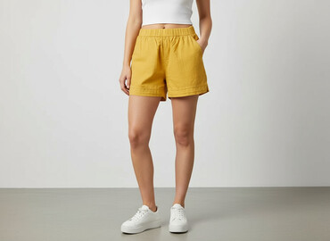 krótkie spodenki off white: Шорти жіночі, розмір M