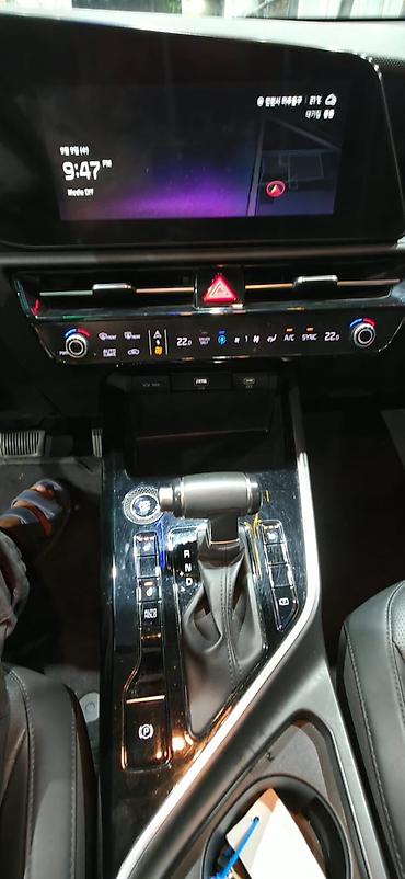 Kia: Kia Niro: 2022 г., 1.6 л, Автомат, Гибрид, Хэтчбэк — 8