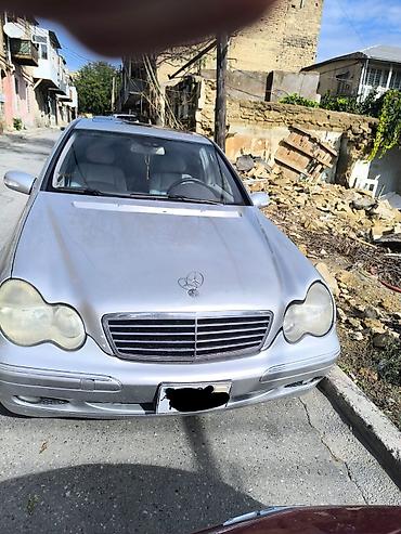 raf masini: Mercedes-Benz C-Class: 2.4 l | 2003 il Sedan — 4