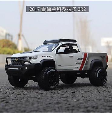 fort salon: Maisto brendi metal die-cast off-road pikap modelləri - Miqyas: 1:27 — 2