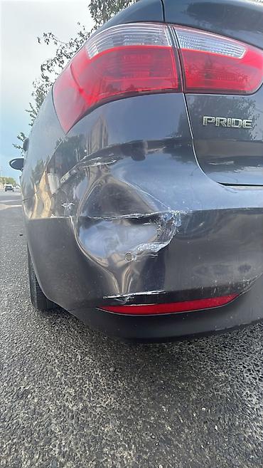 mini kia: Kia Pride: 1.4 l | 2015 il Sedan — 2