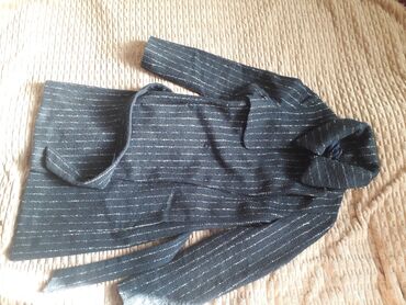 Демисезонные куртки: Женские стеганые куртки (2 цвета) 1) Светло-бежевая куртка: - Длина — 6