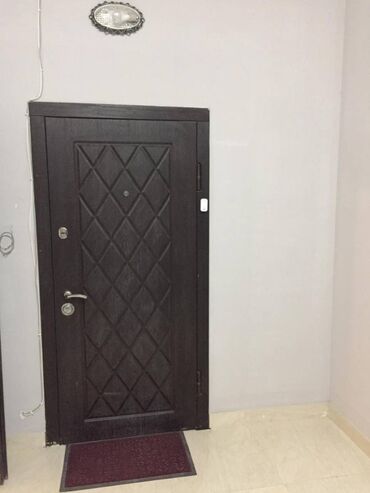 Uzunmüddətli kirayə mənzillər: Nərimanov metrosu yanınında mənzil kirayə verilir. Mərtəbə 16/9. Ümumi — 17