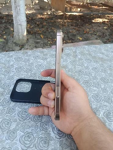 tv 150 ekran: IPhone 16 Pro Max, 256 GB, Qızılı, Face ID — 2