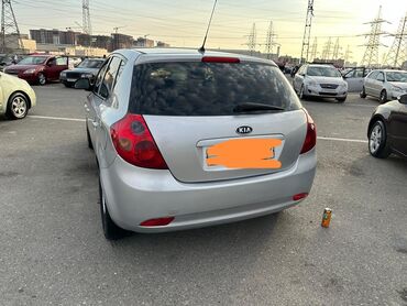 Kia: Kia Ceed: 1.6 l | 2007 il Hetçbek
