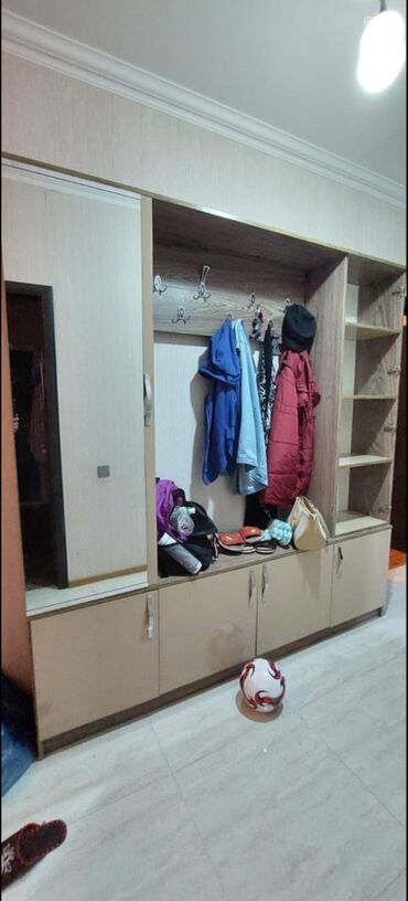Boşqablar: Pirxoji satilir Olcu. 2.04 uzunu. Hundurluyu 2 m. Yaxwi