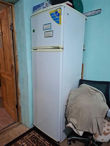 mini refrigerator: Холодильник не рабочий есть царапины можно починить так и на запчасти — 2