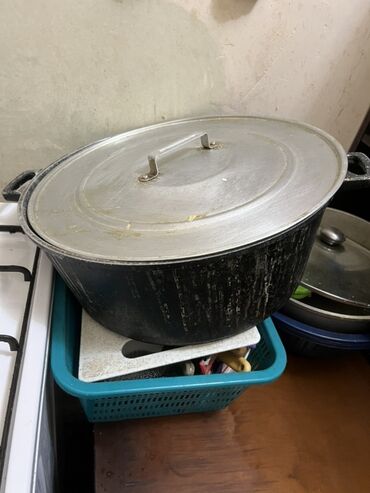 чайный фарфоровый набор: Набор крупной кухонной посуды для готовки на плите: - Большой глубокий