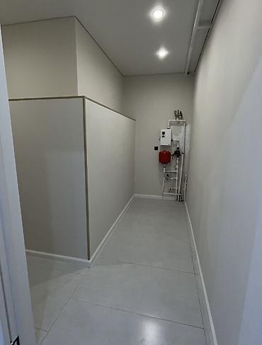 на трассе: Продажа магазинов В жилом доме, 92 м², Утеплен, Цокольный этаж этаж — 4