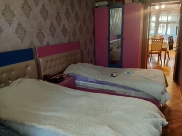 Uzunmüddətli kirayə mənzillər: QARA QARAYEV METROSU. NEBİZ KİLİNİKASİNİN BİNASI.salam kiraye verilir — 3