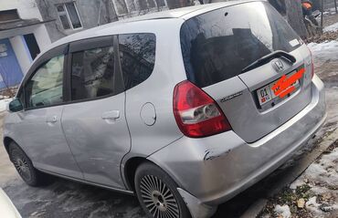 коробка фит 1 5: Honda Fit: 2003 г., 1.3 л, Автомат, Бензин, Хэтчбэк