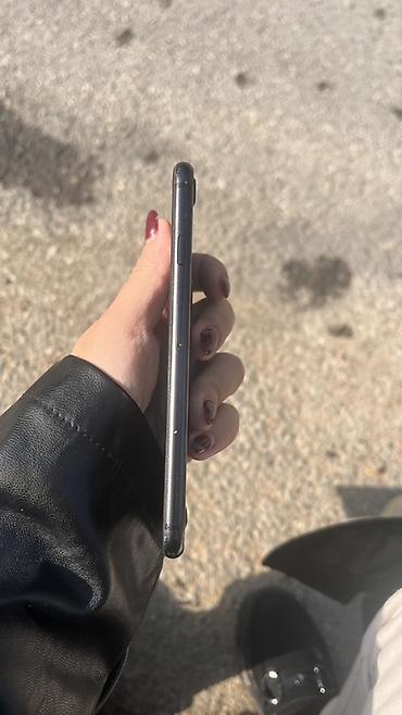 qara ekran şəkilləri: IPhone SE, 64 GB, Space Gray, Qırıq — 2
