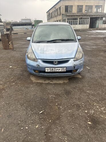 Honda: Honda Fit: 2001 г., 1.3 л, Вариатор, Бензин, Седан