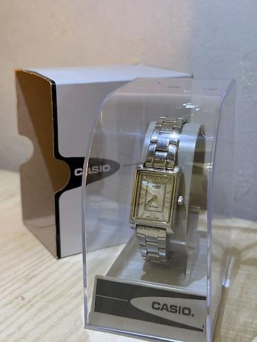 Qol saatları: Casio qadın qol saatı – zərif düzbucaqlı korpus və metal qolbaqla — 4