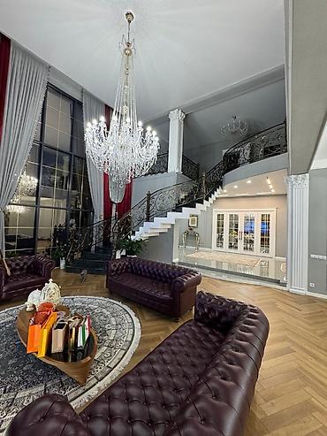 Продажа коттеджей и домов: Продаётся двухэтажный дом в классическом стиле с дизайнерским ремонтом — 14