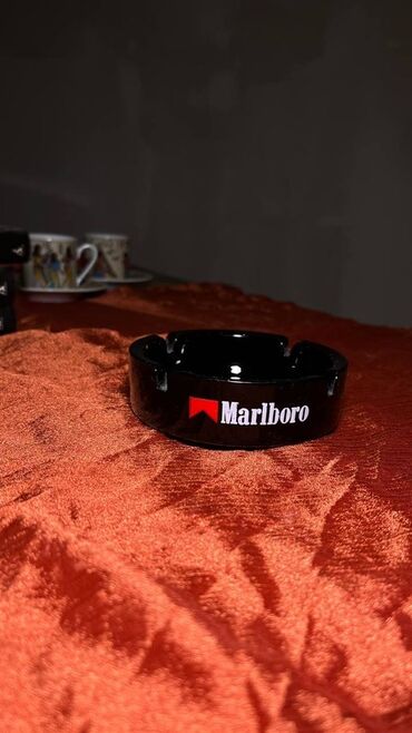 стол и стулья бу: Керамическая пепельница Marlboro at lalafo.kg стол и стулья бу: Керамическая пепельница Marlboro