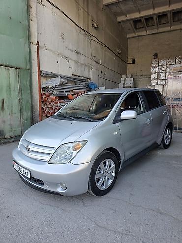 Toyota: Toyota Ist: 2003 г., 1.3 л, Автомат, Газ, Хэтчбэк — 4