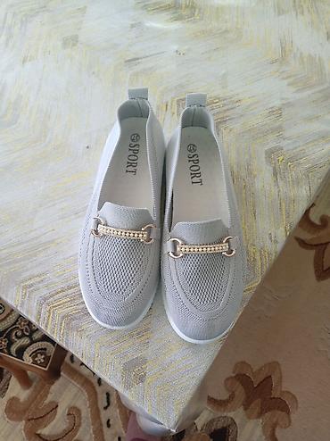 səndəl ayaqqabı: Qadınlar üçün rahat slip-on krossovka/lofer tipli ayaqqabı - Rəng — 1