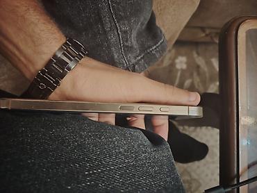 Mobil telefonlar: IPhone 16 Pro Max, 256 GB, Qızılı, Simsiz şarj — 5