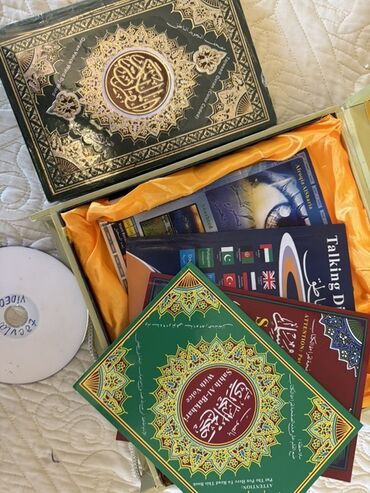 Тесты: Quran Pen dəsti – Model M9 Dəstəyə daxildir: - Tajvidli Qurani-Kərim