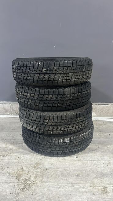 Шины: Шины 175 / 65 / R 15, Зима, Б/у, Комплект, Bridgestone