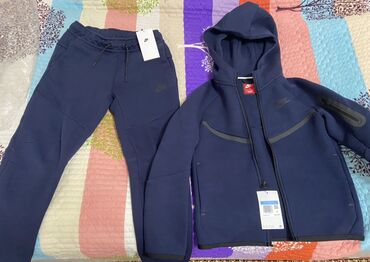 найк теч флиск: Эркектердин спорттук костюму, M (EU 38), Nike, Жаңы, түсү - Көк, Өзү алып кетүү