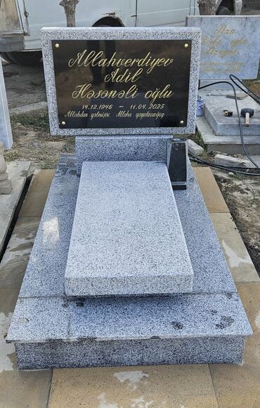 Başqa xidmətlər: ŔMərmər dsşlardan abide işi.görülməsi — 12