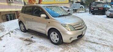 Toyota: Toyota ist: 2002 г., 1.5 л, Автомат, Бензин, Хэтчбэк